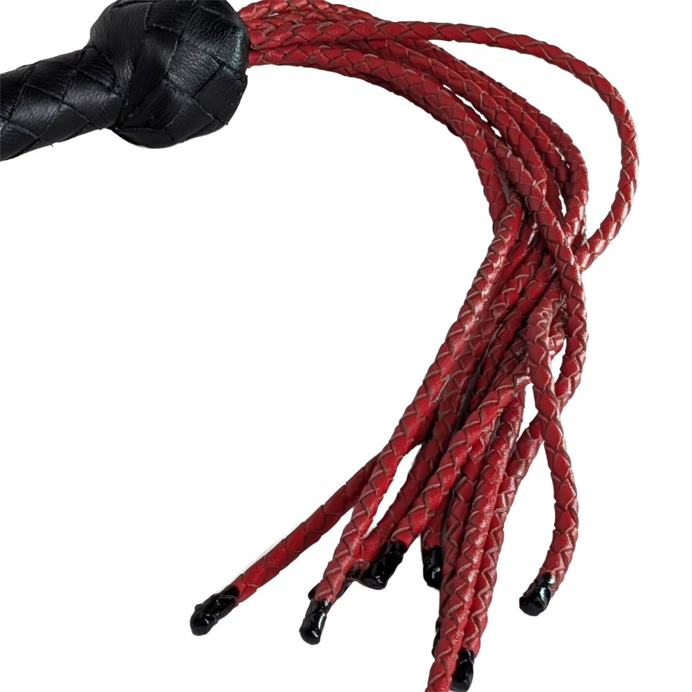 Cat 0 Nine Tails Flogger